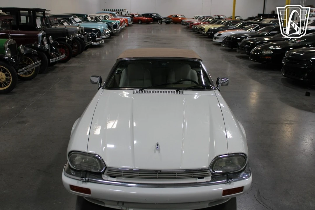 1995 Jaguar XJS - Image 6 of 12