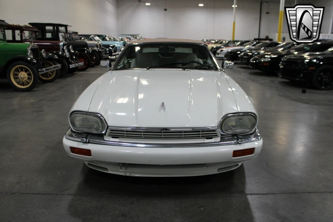 1995 Jaguar XJS - Image 3 of 12