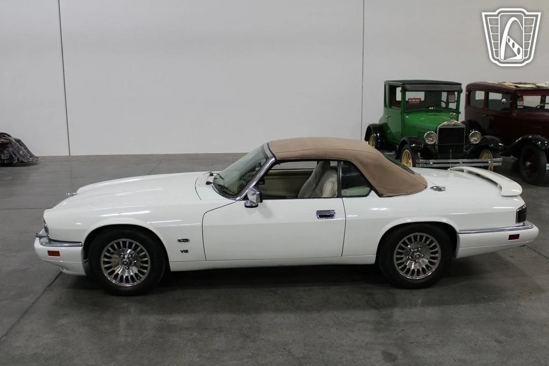 1995 Jaguar XJS - Image 9 of 12