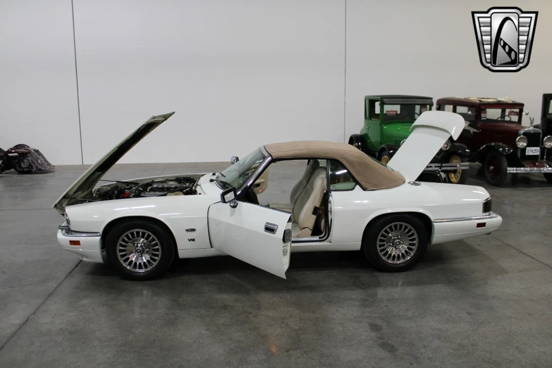 1995 Jaguar XJS - Image 9 of 12