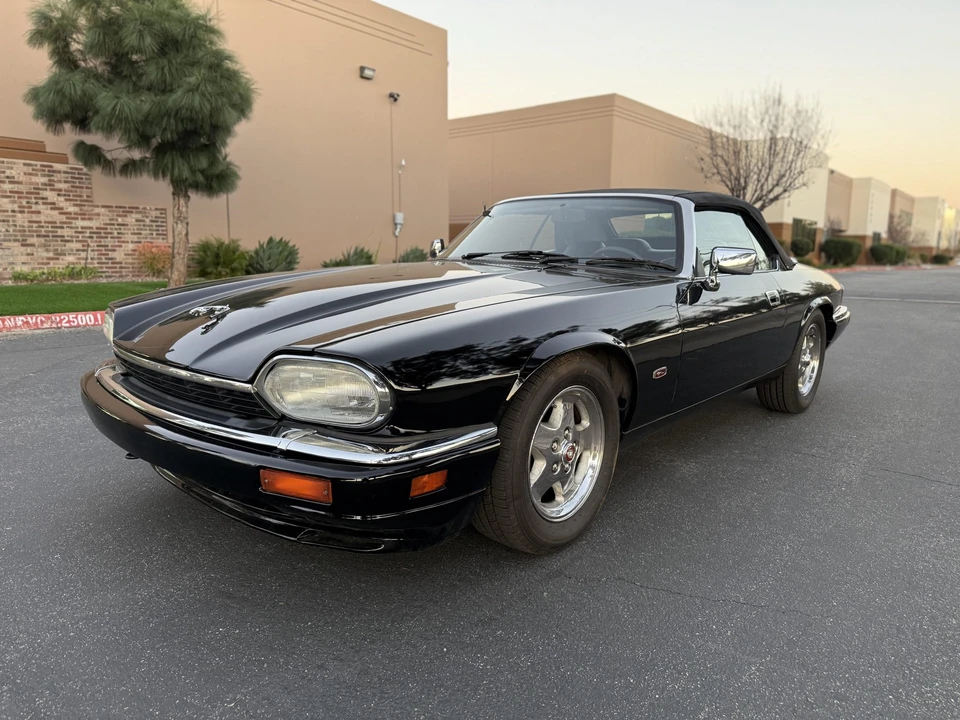1995 Jaguar XJS Convertible - Image 2 of 31
