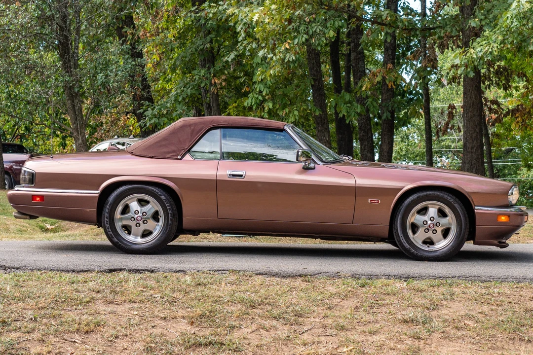 1995 Jaguar XJS Convertible - Image 16 of 31