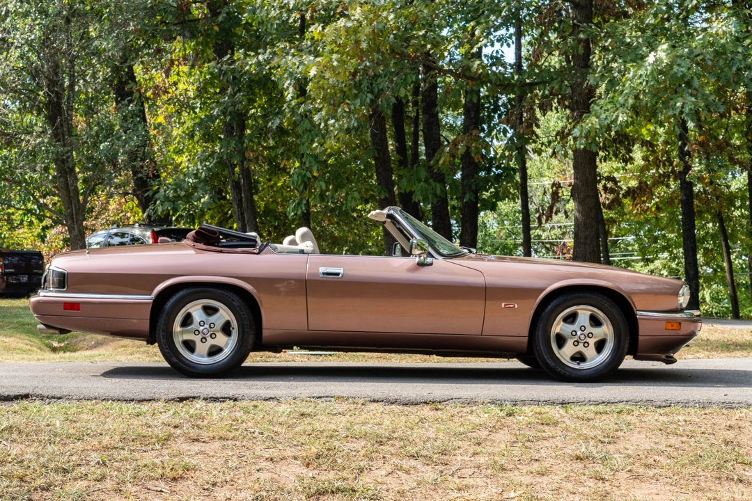 1995 Jaguar XJS Convertible - Image 7 of 31