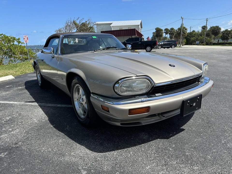 1995 Jaguar XJS Convertible - Image 2 of 31