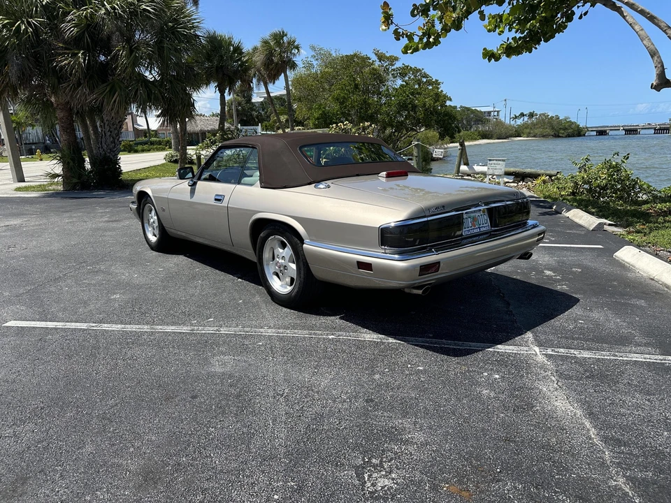 1995 Jaguar XJS Convertible - Image 7 of 31