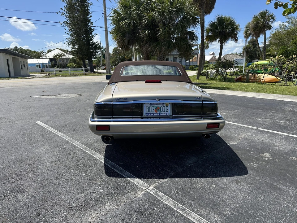 1995 Jaguar XJS Convertible - Image 8 of 31