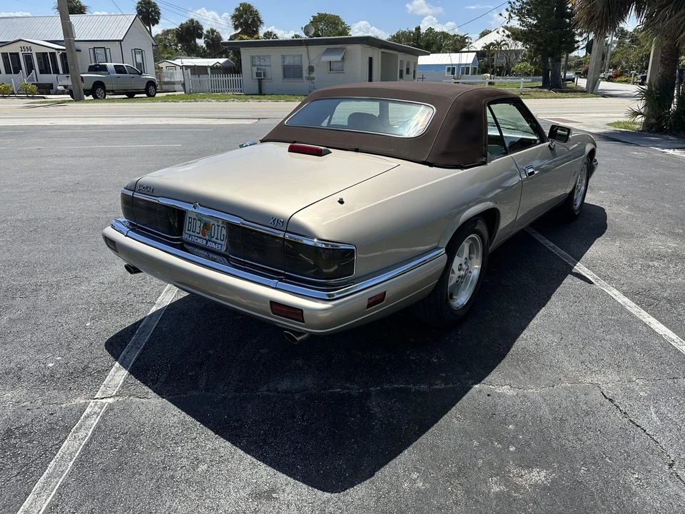 1995 Jaguar XJS Convertible - Image 9 of 31