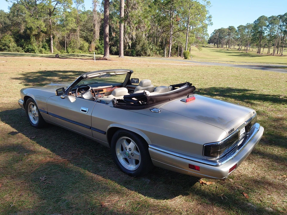 1995 Jaguar XJS Convertible - Image 9 of 31