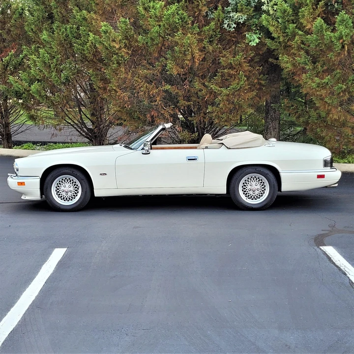1995 Jaguar XJS Convertible - Image 8 of 31