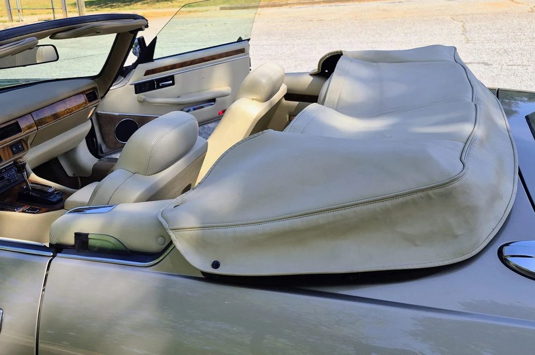 1995 Jaguar XJS Convertible - Image 25 of 31