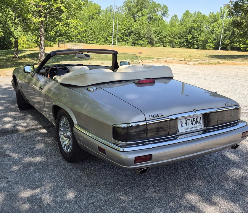 1995 Jaguar XJS Convertible - Image 10 of 31