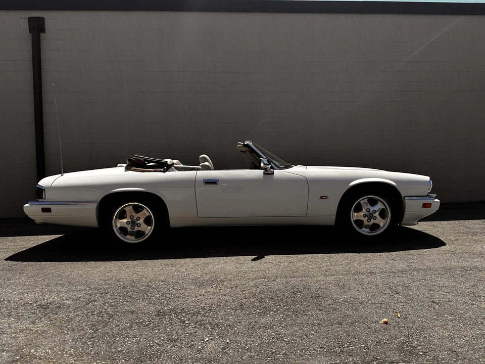 1995 Jaguar XJS Convertible - Image 8 of 31