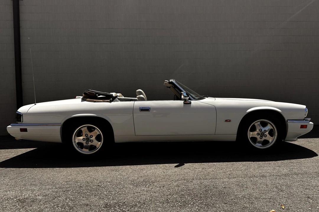 1995 Jaguar XJS Convertible - Image 9 of 31