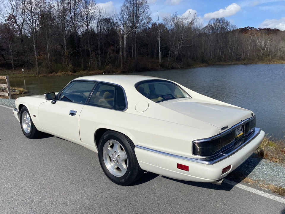 1995 Jaguar XJS - Image 13 of 31