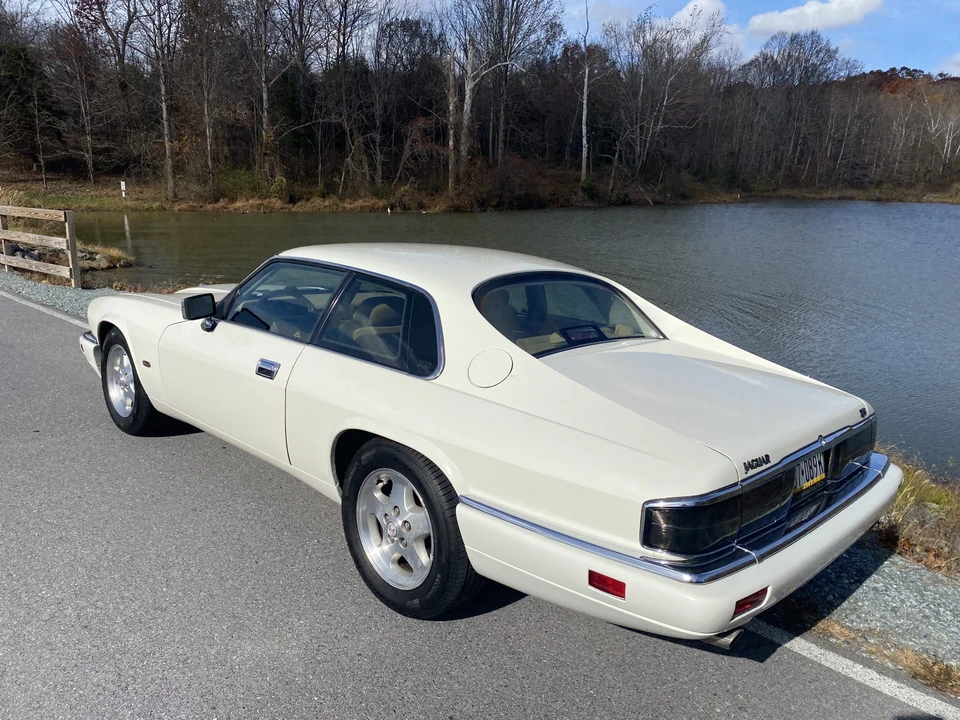 1995 Jaguar XJS - Image 12 of 31
