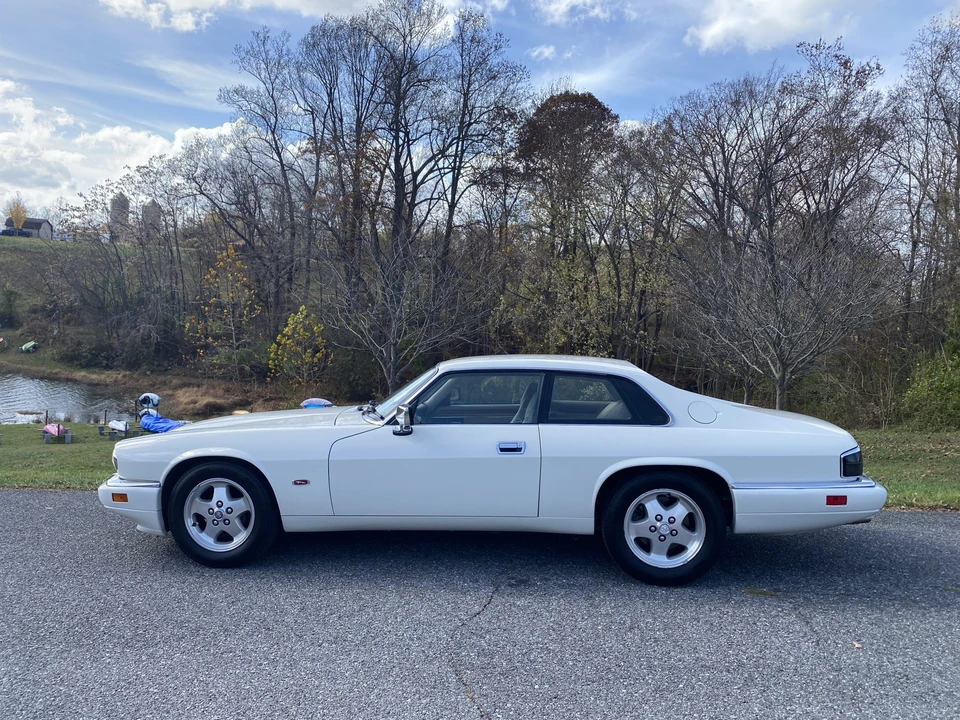 1995 Jaguar XJS - Image 5 of 31