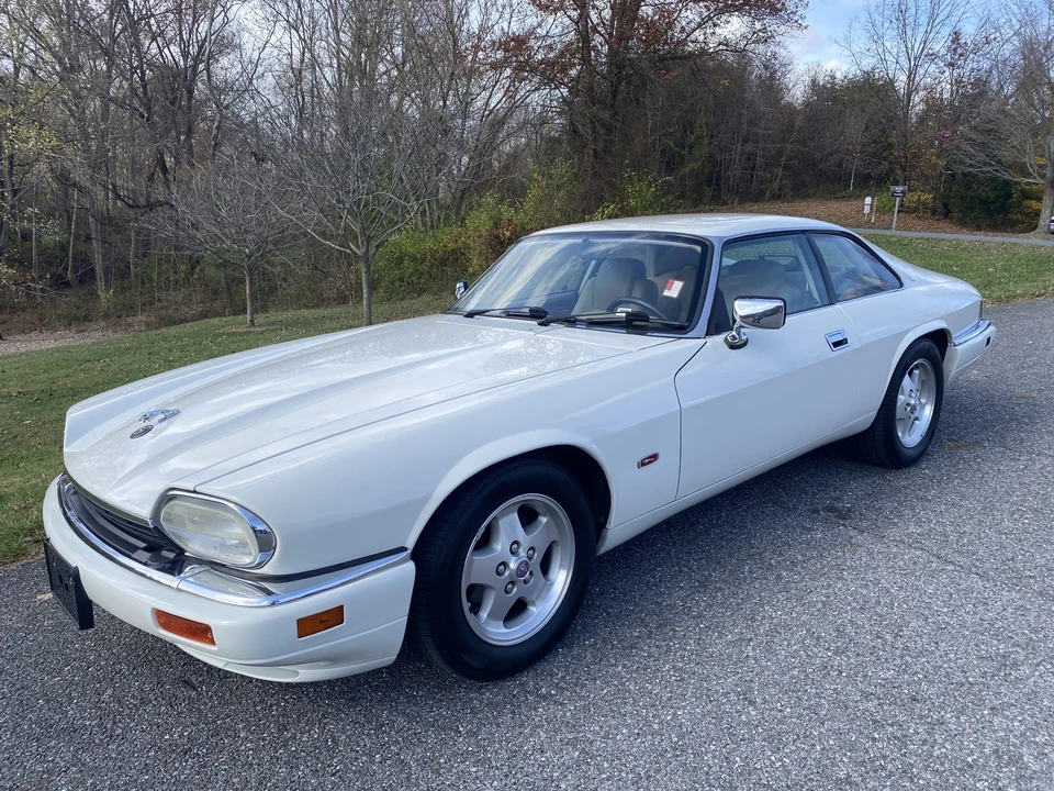 1995 Jaguar XJS - Image 2 of 31