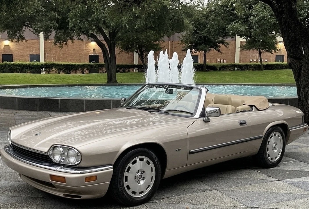 1995 Jaguar XJS - Image 2 of 31