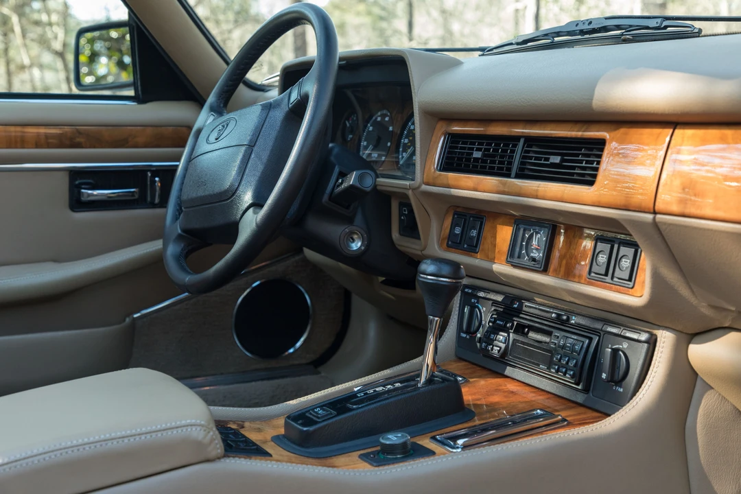 1995 Jaguar XJS Facelift AJ-16 - Image 24 of 31