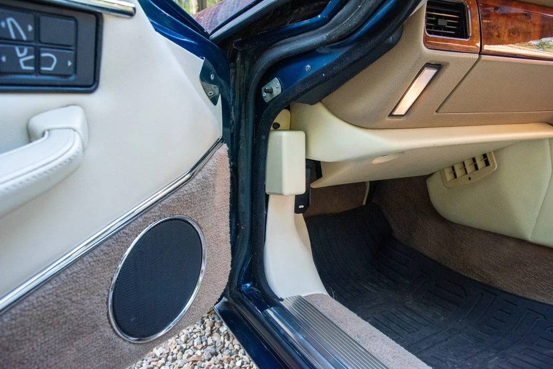 1995 Jaguar XJS Facelift AJ-16 - Image 30 of 31