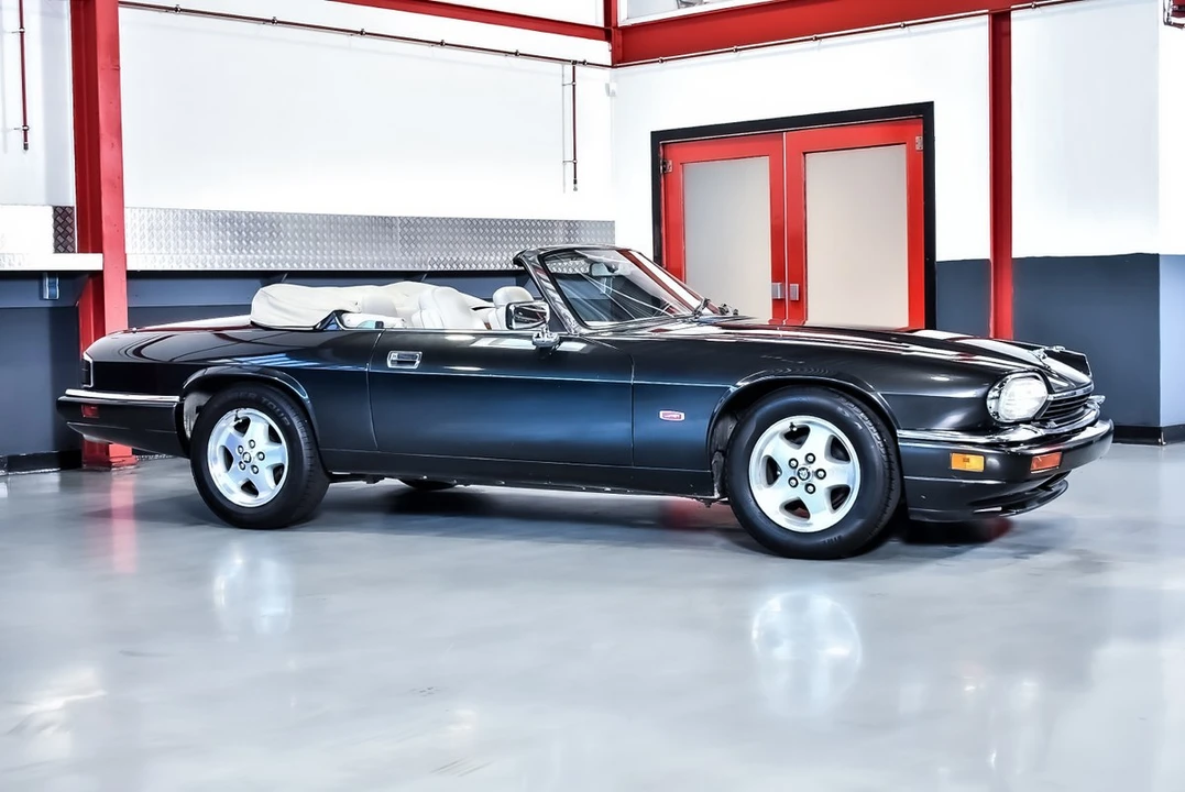 1995 Jaguar XJS Convertible - Image 9 of 30