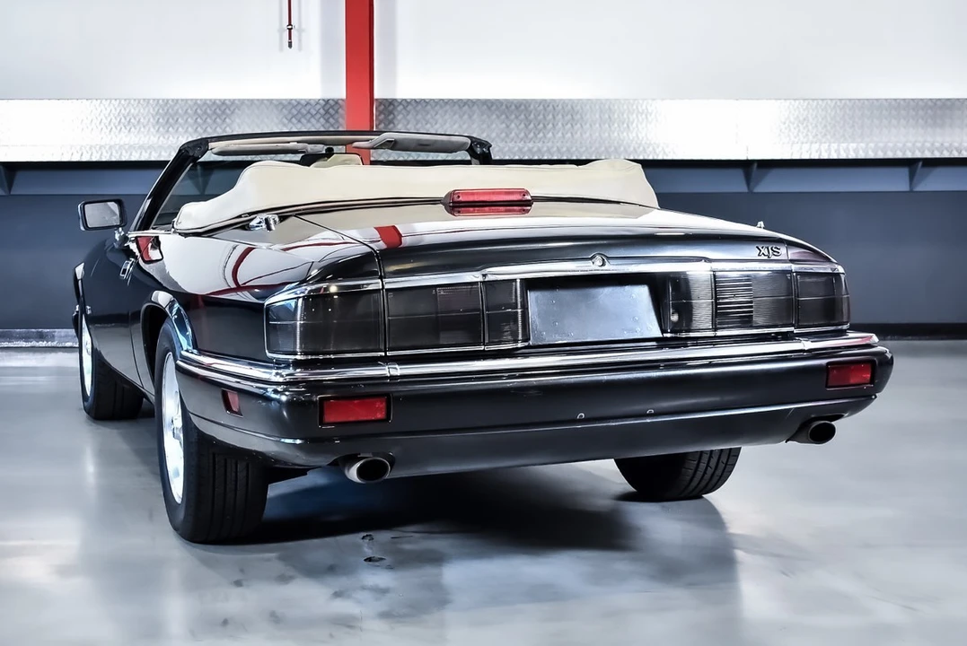 1995 Jaguar XJS Convertible - Image 15 of 30