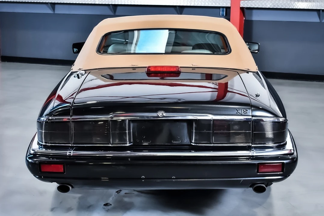 1995 Jaguar XJS Convertible - Image 24 of 30