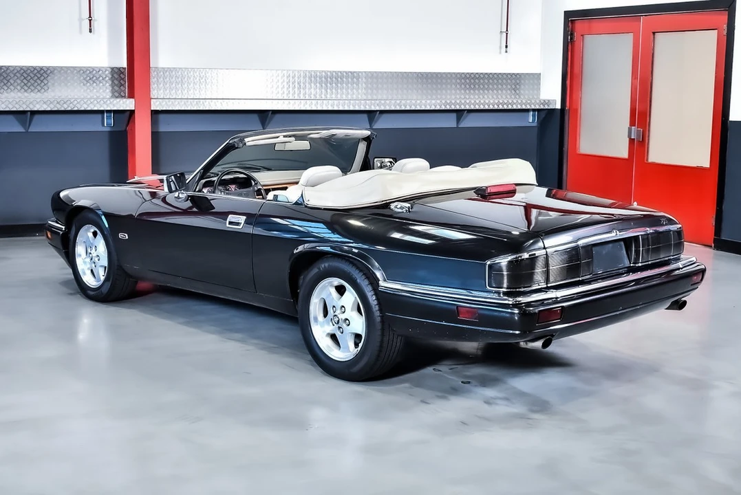 1995 Jaguar XJS Convertible - Image 16 of 30