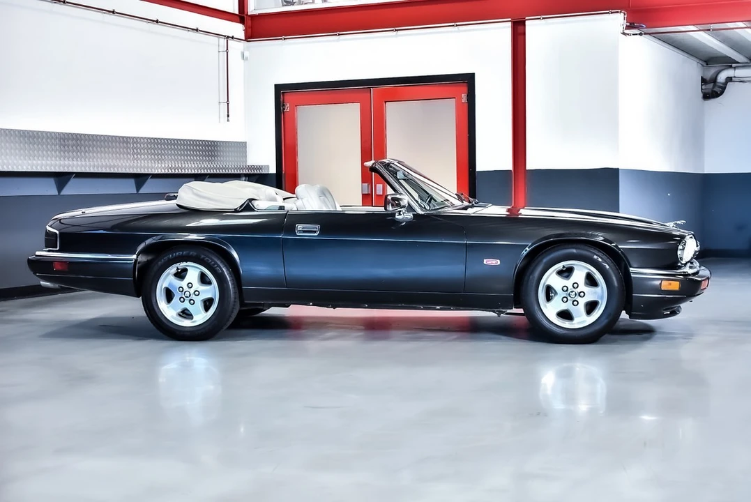 1995 Jaguar XJS Convertible - Image 11 of 30