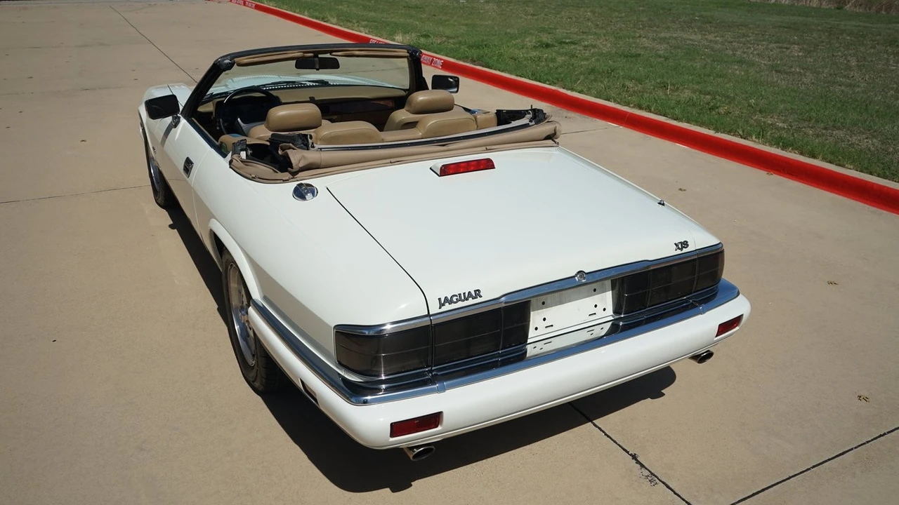 1995 Jaguar XJS Convertible - Image 10 of 12