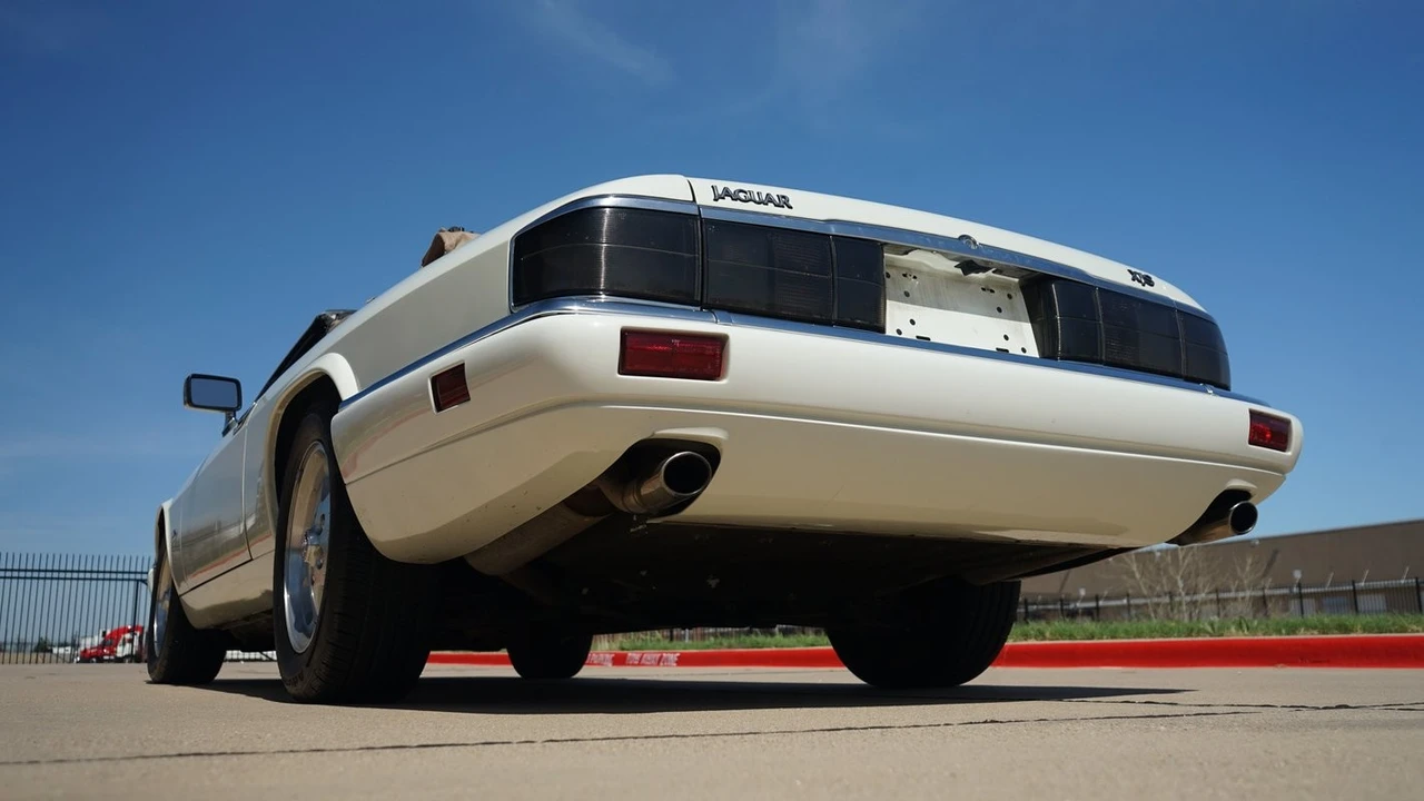 1995 Jaguar XJS Convertible - Image 12 of 12