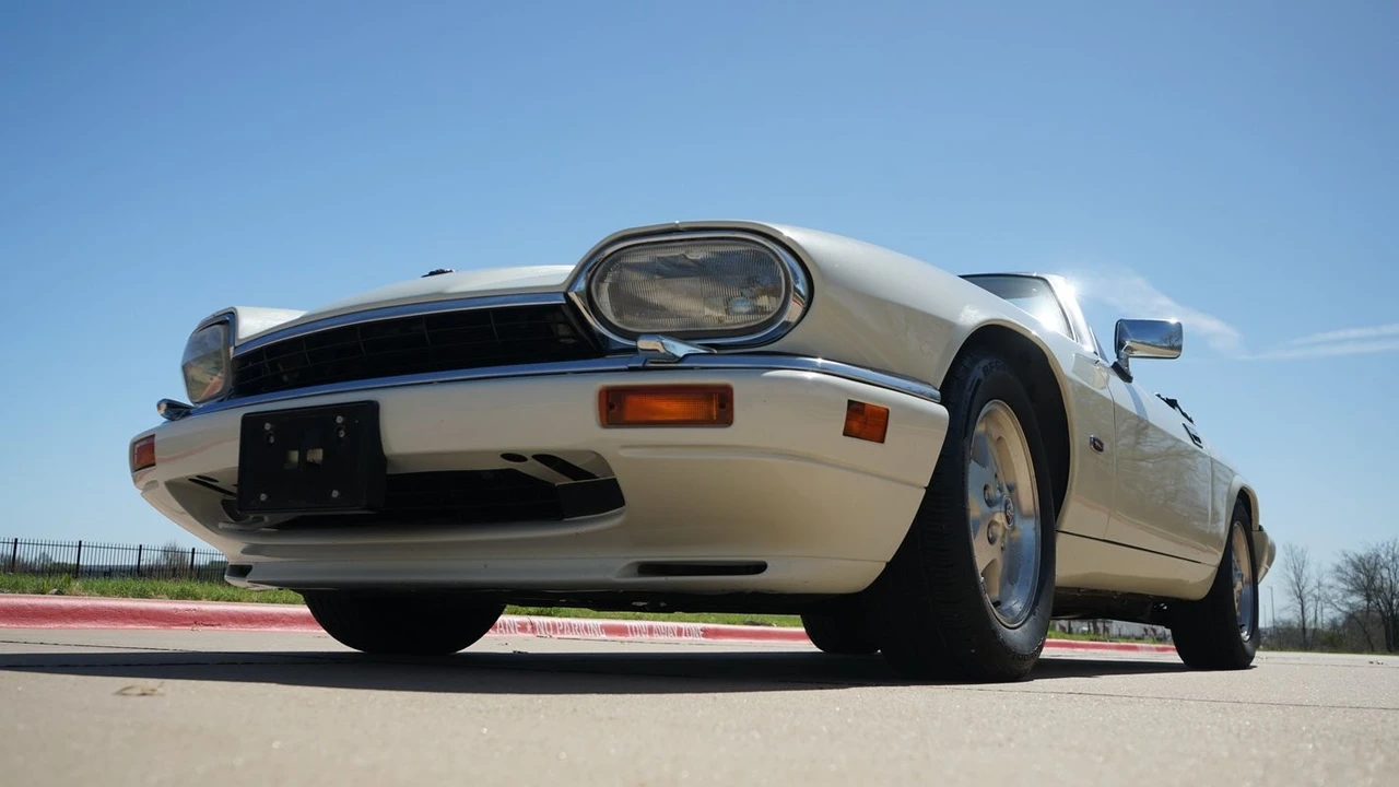 1995 Jaguar XJS Convertible - Image 5 of 12