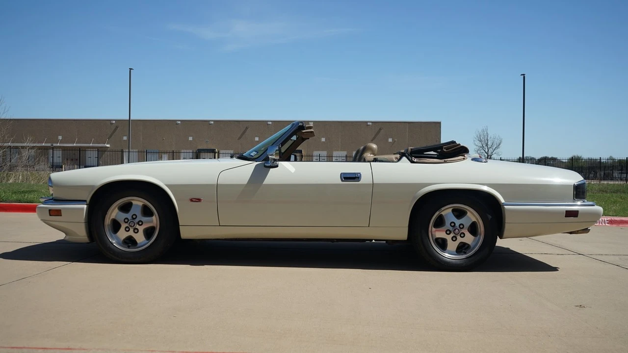 1995 Jaguar XJS Convertible - Image 8 of 12