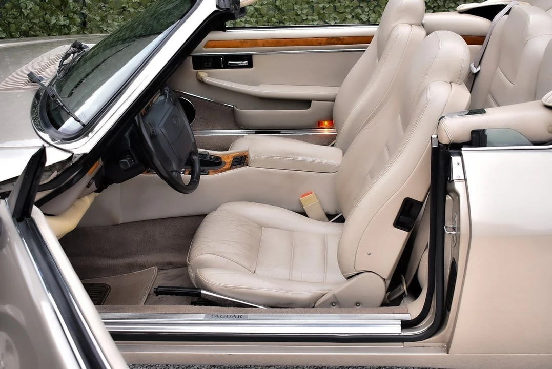 1995 Jaguar XJS Convertible - Image 16 of 30