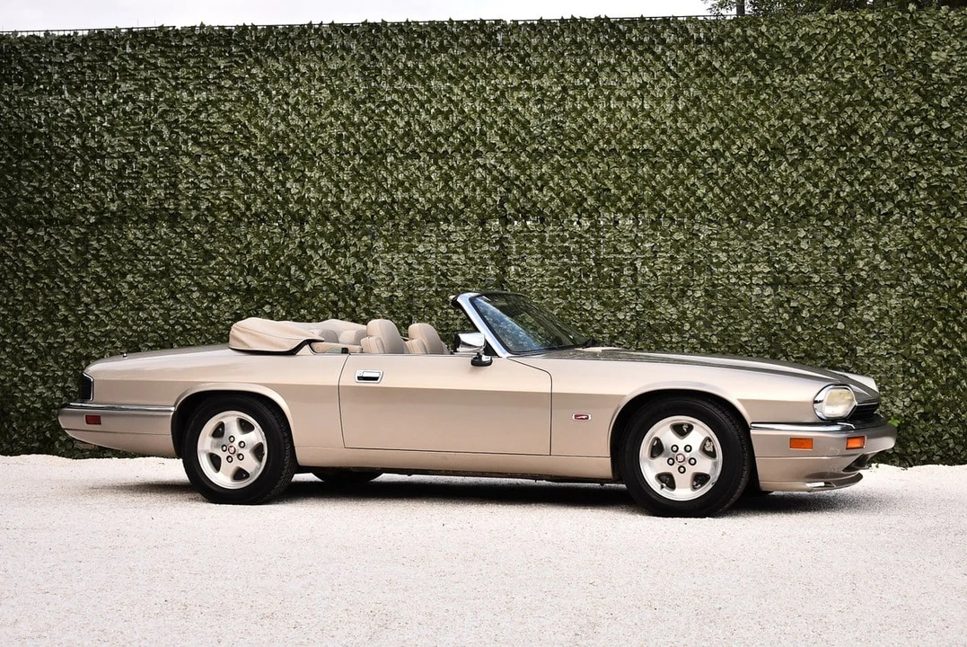 1995 Jaguar XJS Convertible - Image 6 of 30
