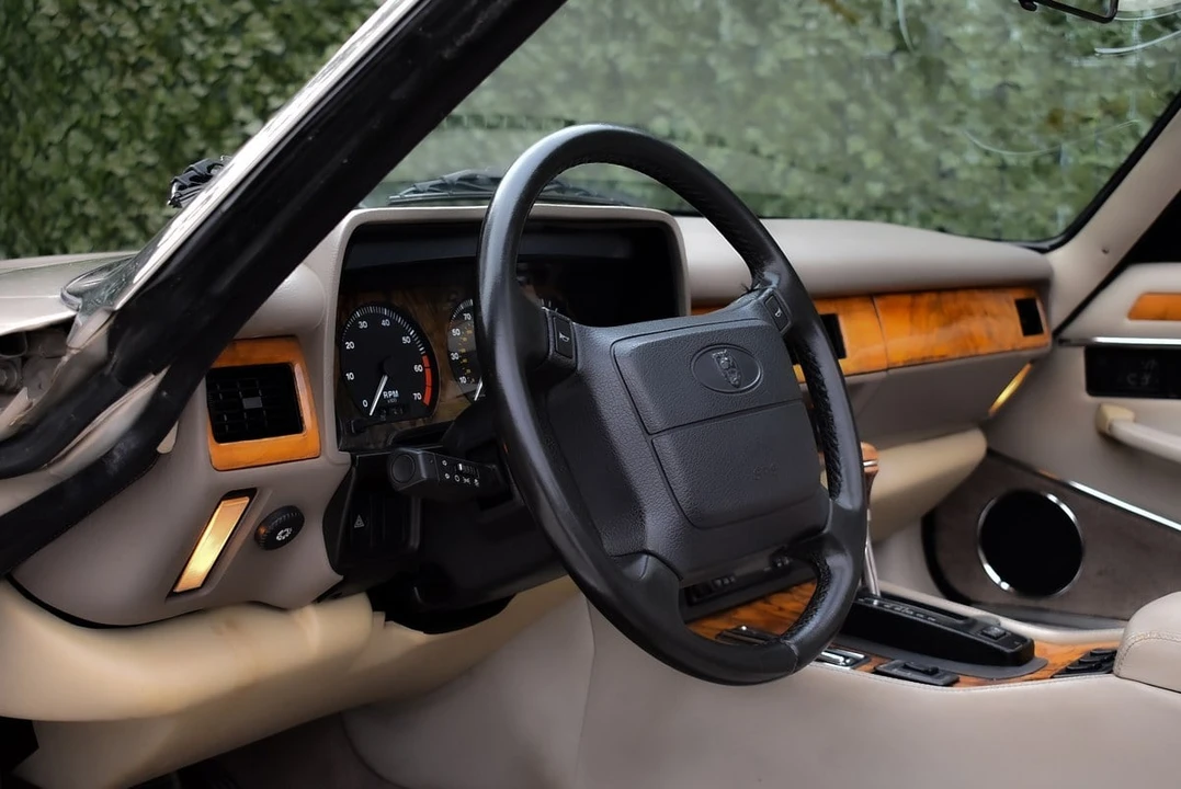 1995 Jaguar XJS Convertible - Image 17 of 30