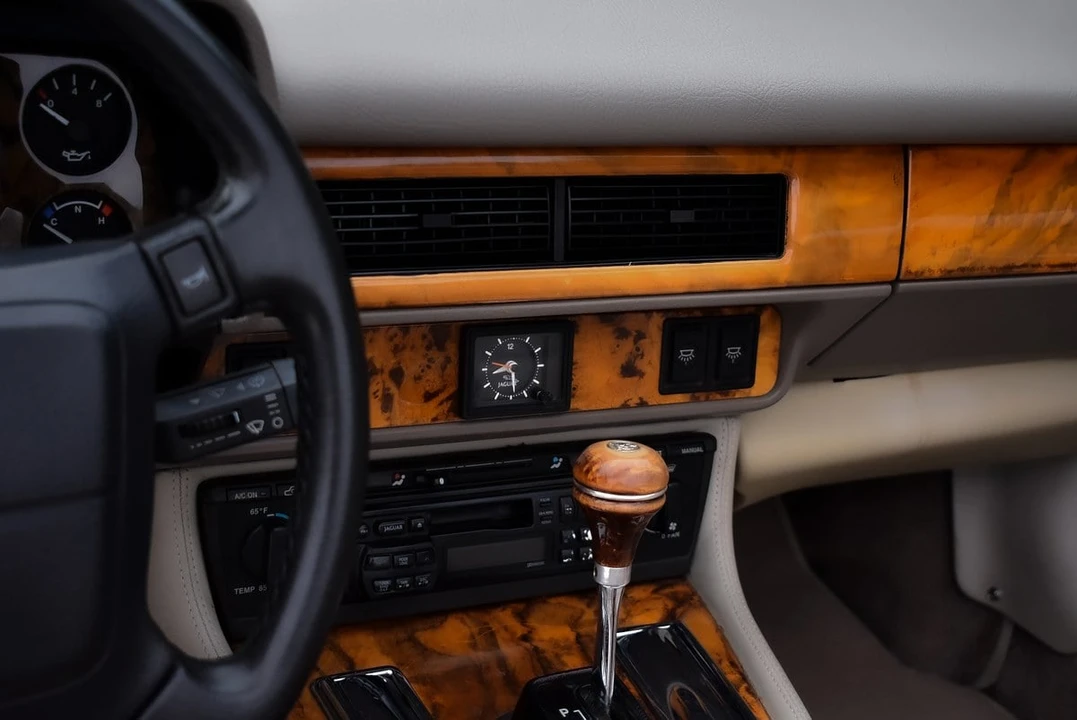 1995 Jaguar XJS Convertible - Image 21 of 30