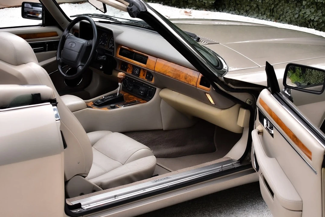 1995 Jaguar XJS Convertible - Image 24 of 30