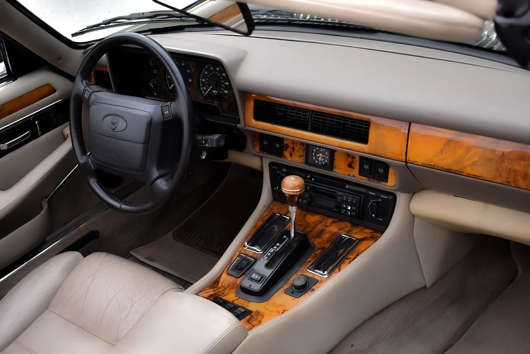 1995 Jaguar XJS Convertible - Image 28 of 30