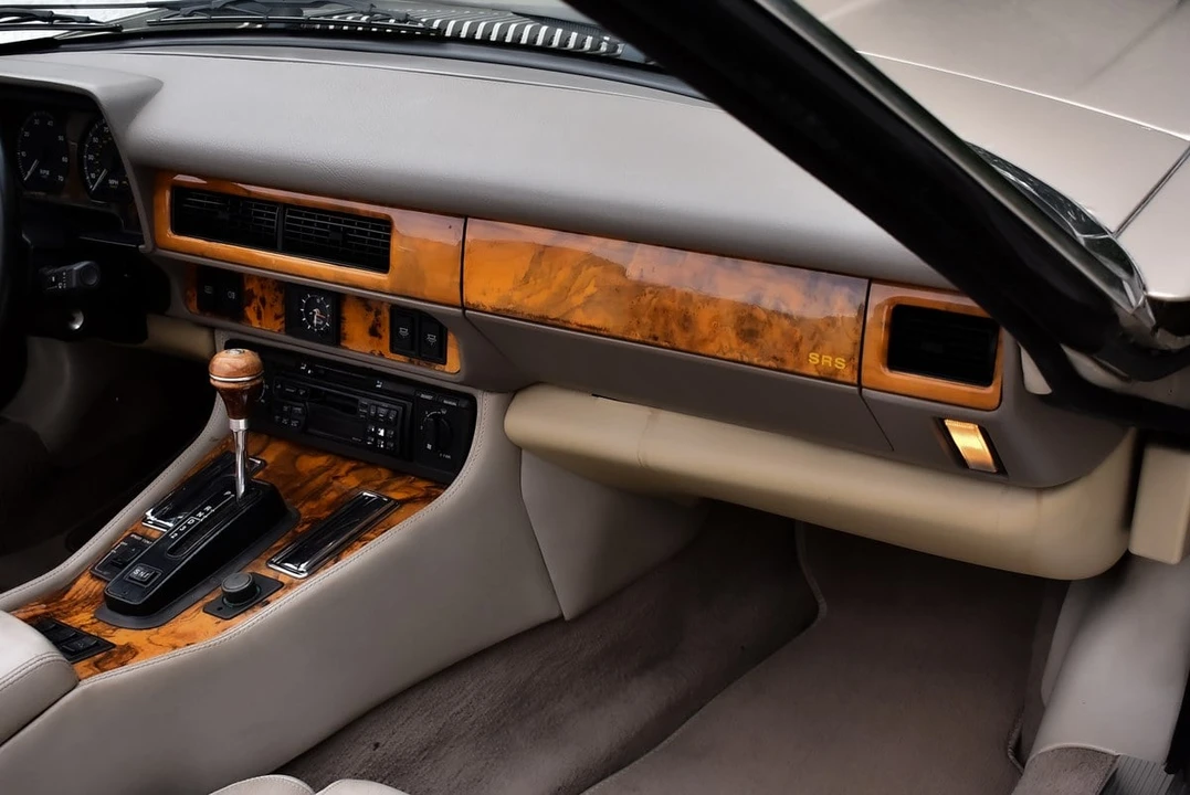 1995 Jaguar XJS Convertible - Image 29 of 30