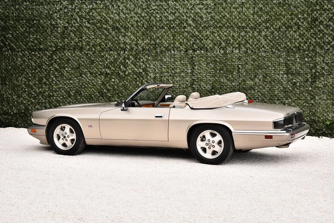 1995 Jaguar XJS Convertible - Image 9 of 30