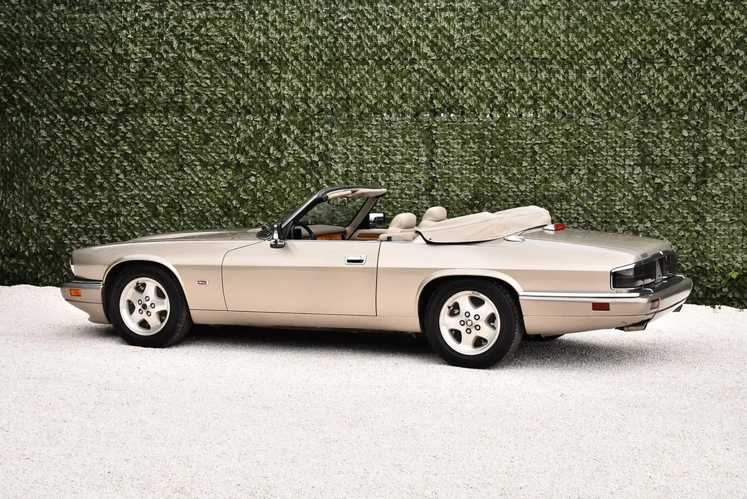 1995 Jaguar XJS Convertible - Image 9 of 31