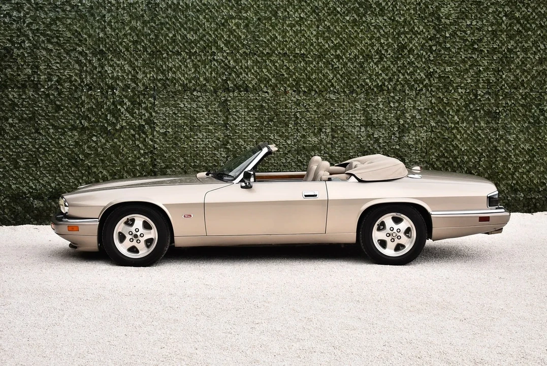 1995 Jaguar XJS Convertible - Image 10 of 31