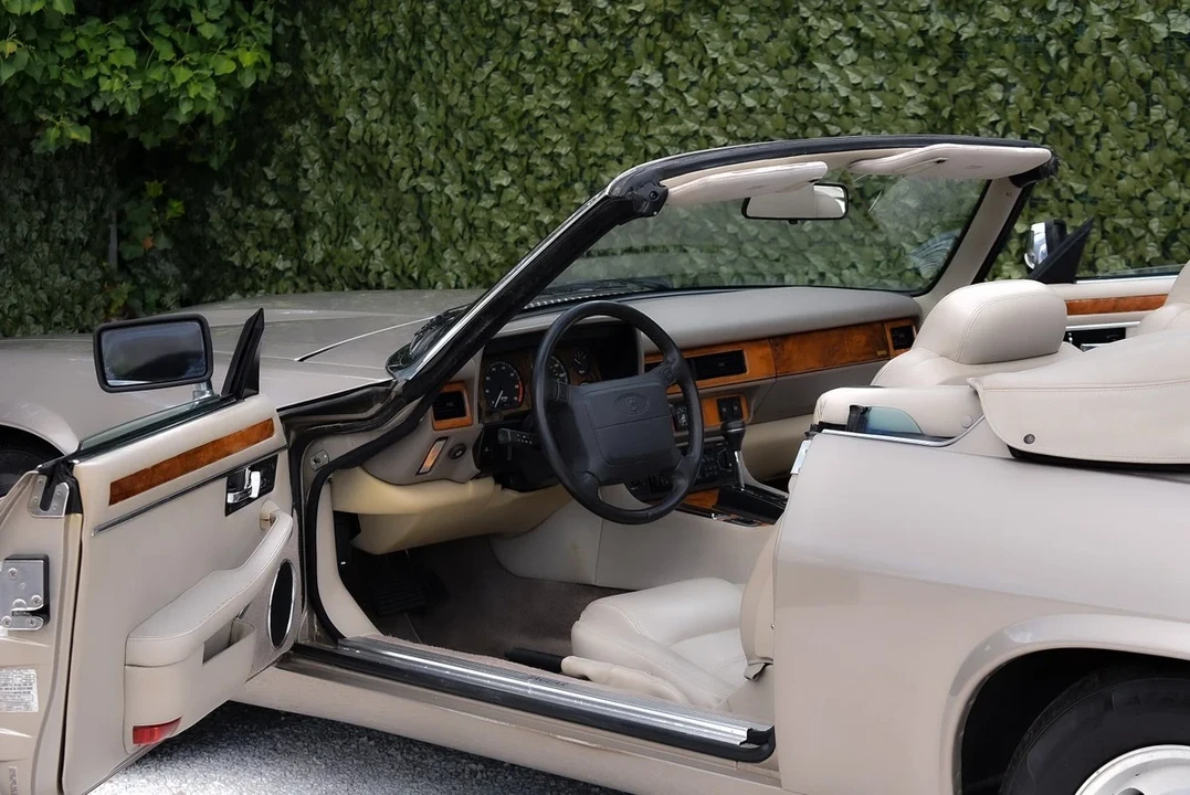 1995 Jaguar XJS Convertible - Image 22 of 30