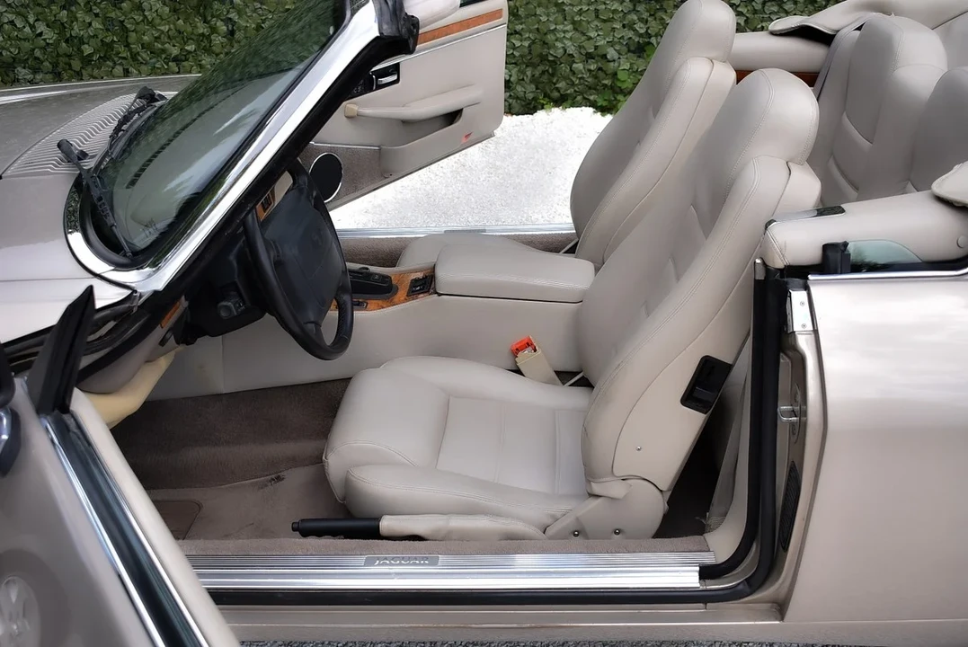 1995 Jaguar XJS Convertible - Image 24 of 30