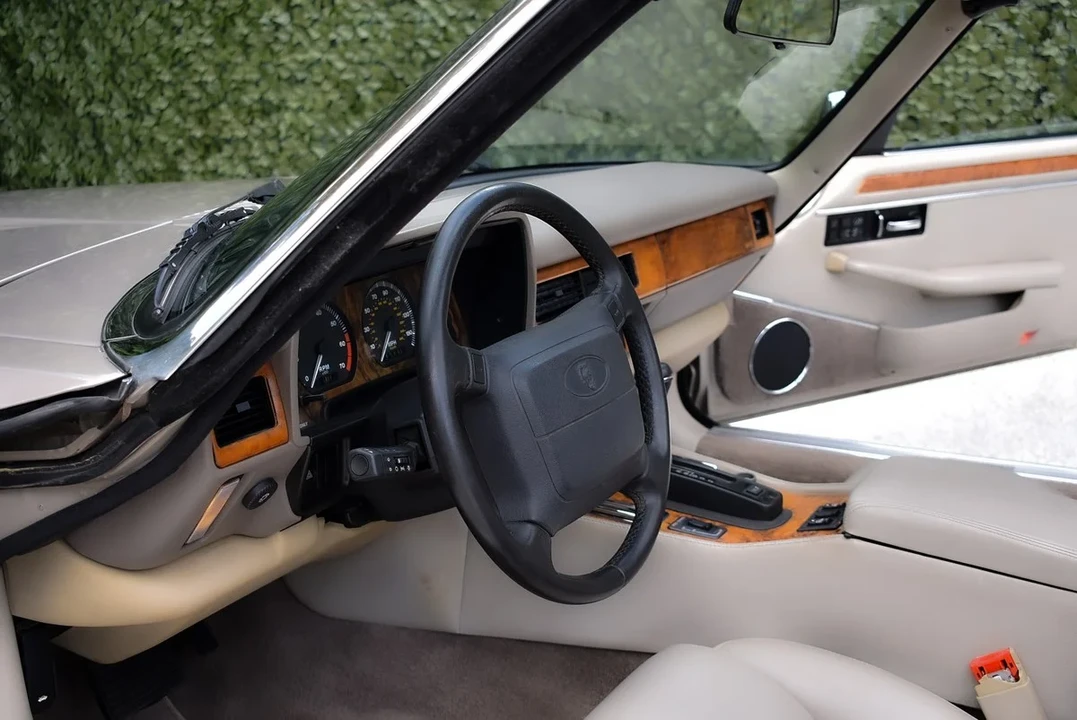 1995 Jaguar XJS Convertible - Image 28 of 30
