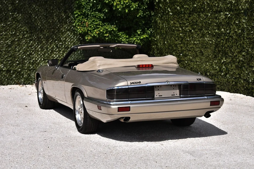 1995 Jaguar XJS Convertible - Image 11 of 30