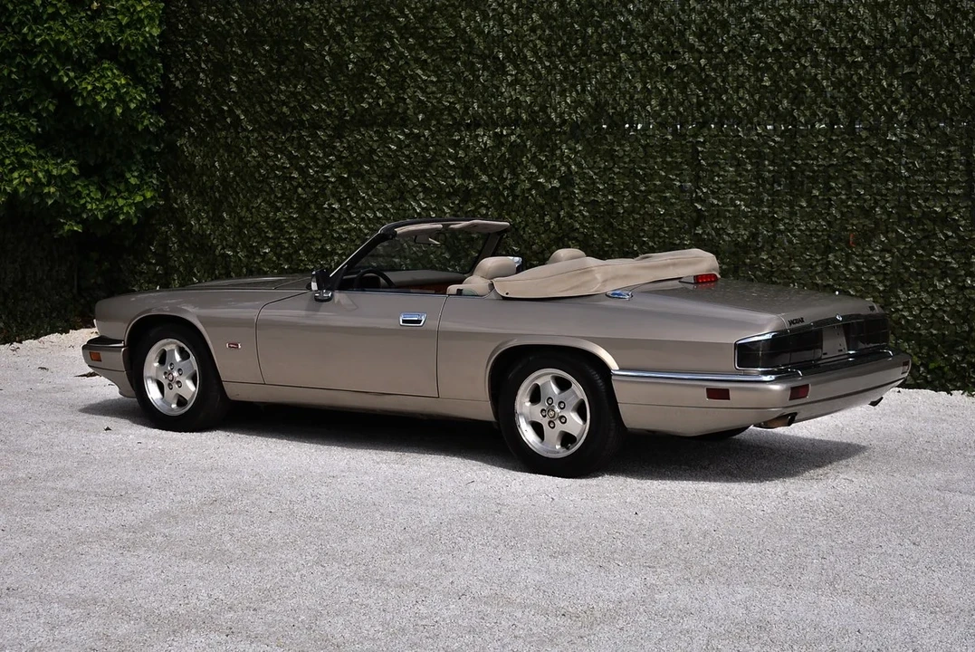 1995 Jaguar XJS Convertible - Image 15 of 30