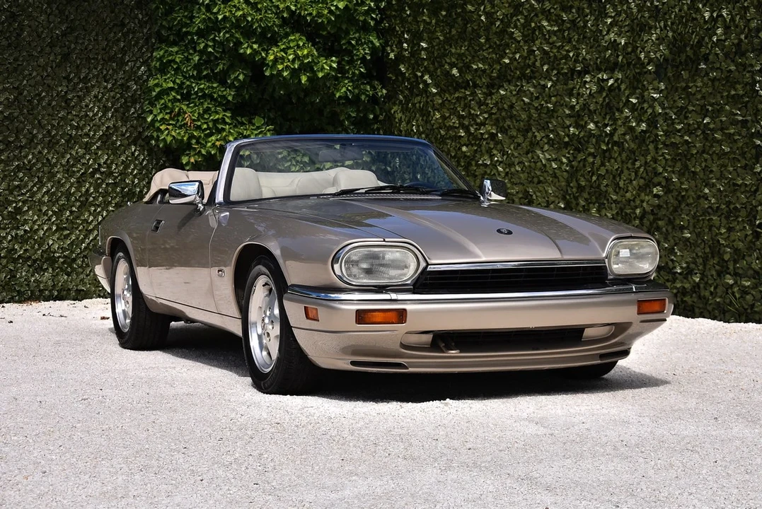 1995 Jaguar XJS Convertible - Image 5 of 30