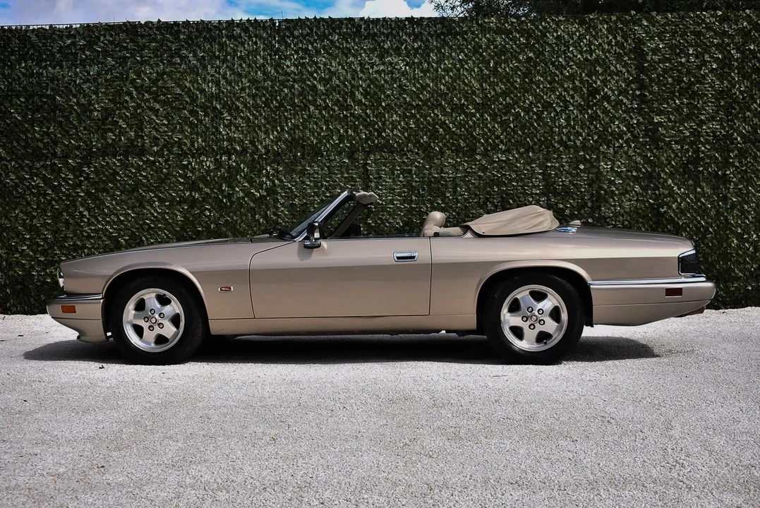 1995 Jaguar XJS Convertible - Image 16 of 30